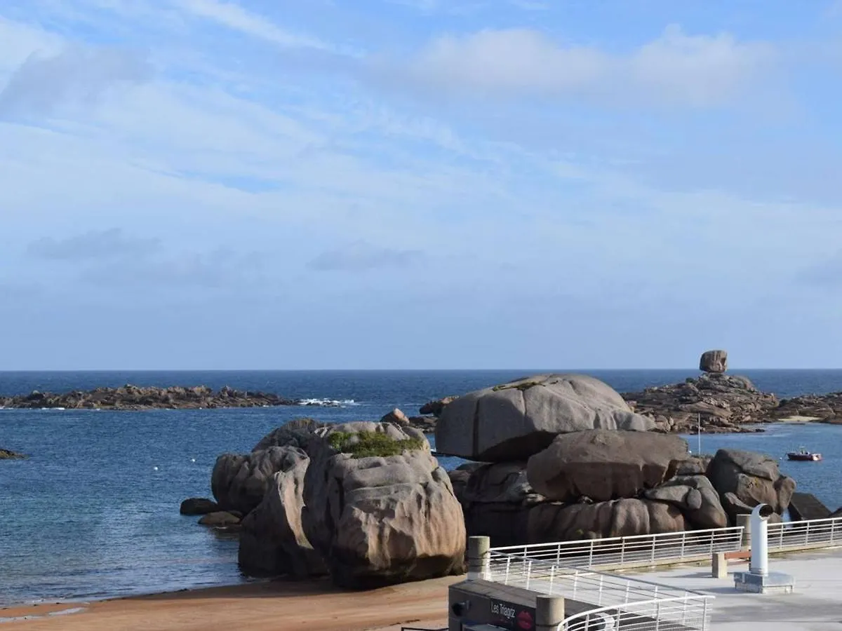 Holiday home Charmante Maisonnette Bretonne A 100M De La Mer Avec Jardin, Terrasse Et Proximite Centre Tregastel - Fr-1-368-26