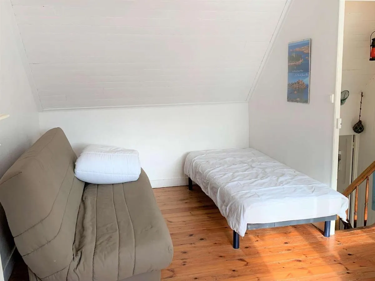 Holiday home Charmante Maisonnette Bretonne A 100M De La Mer Avec Jardin, Terrasse Et Proximite Centre Tregastel - Fr-1-368-26